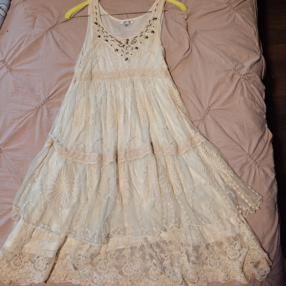Vintage looking white lace sun dress small